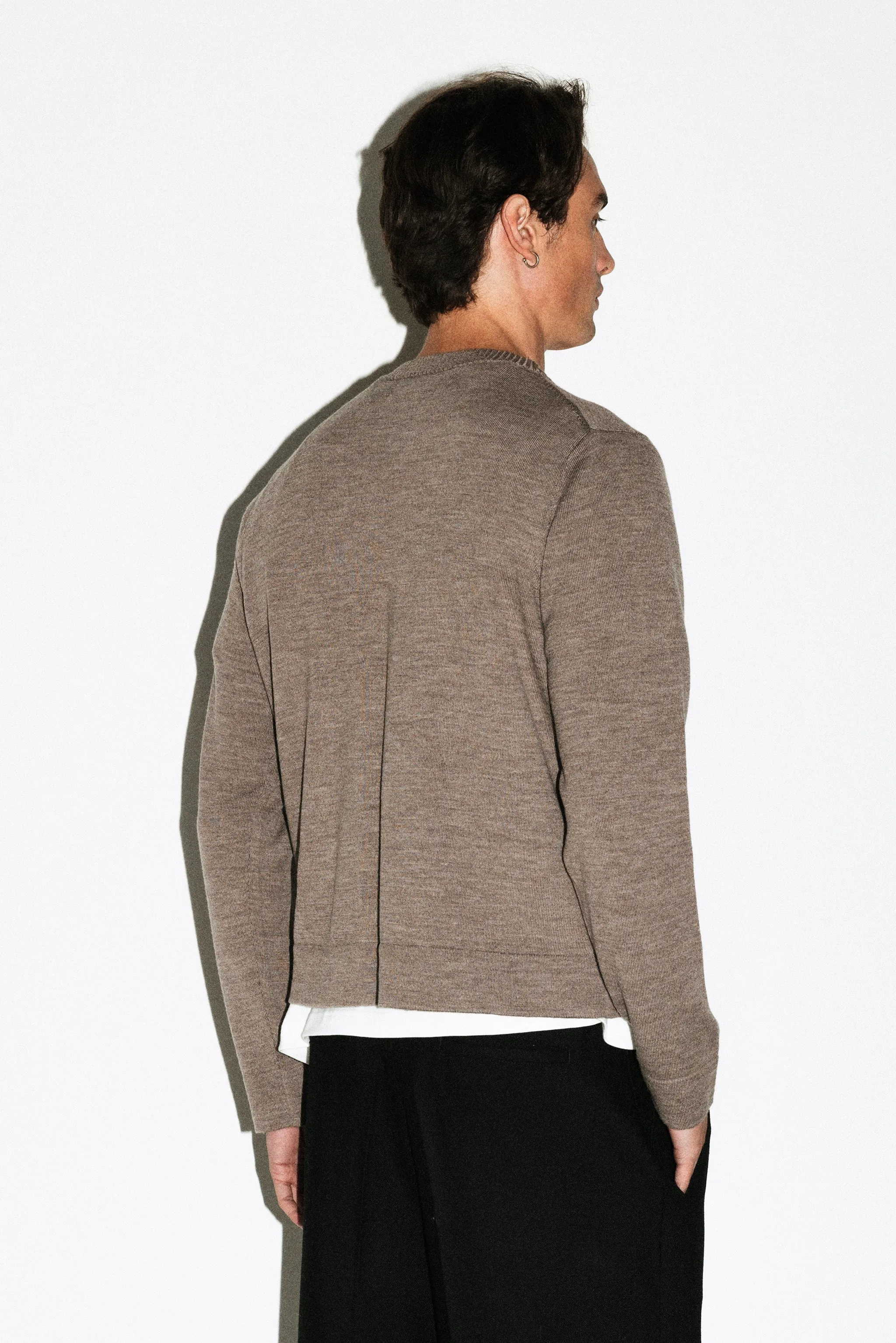 Hammer 90s Fit V-Neck Sweater  |  Oat