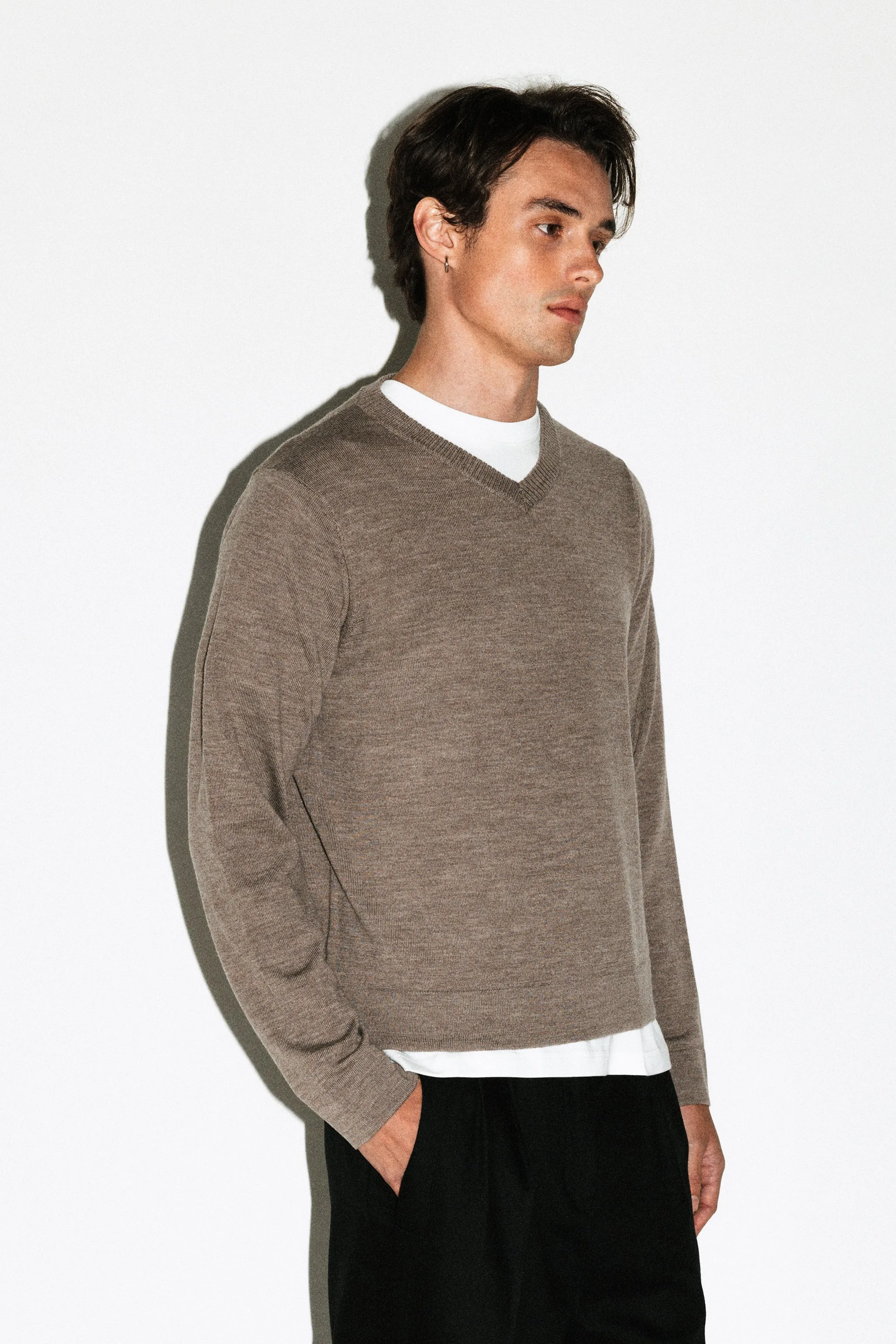 Hammer 90s Fit V-Neck Sweater  |  Oat