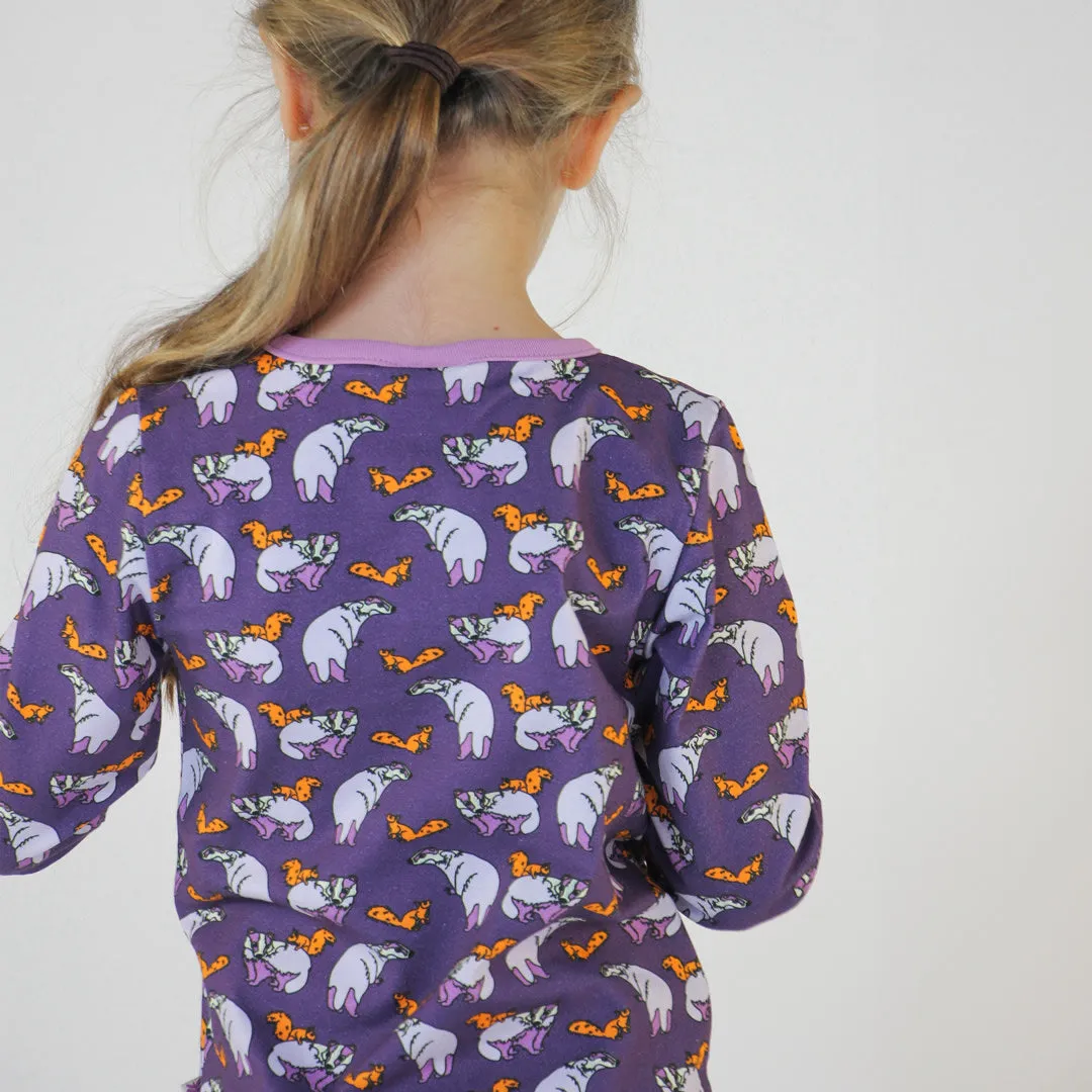 Long-sleeved blouse with badger and squirrel