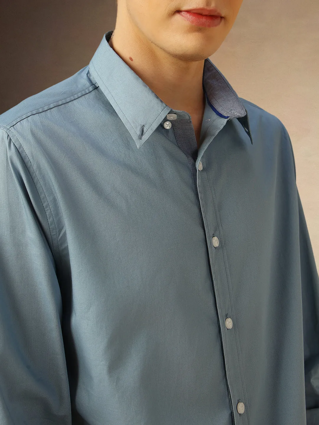 Men's Dark Blue Solid Button Down Collar Full Sleeves Shirt